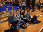 Vier Schüler des HvGG, die an der Veranstaltung teilnahmen - von rechts nach links Abel, Roza, Hannah, Dorothea